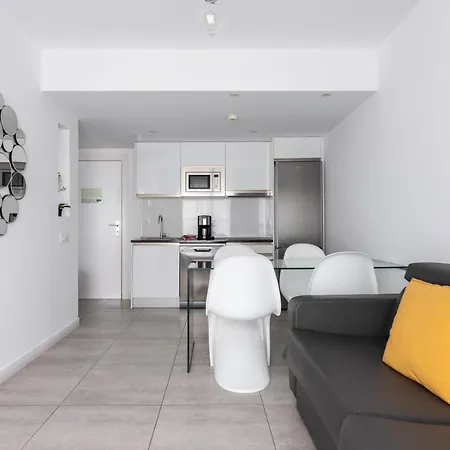 Tarabilla Holidayfv * Κοραλέχο